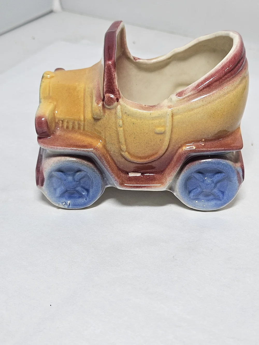Vintage Shawnee Pottery Antique Car Planter Model 506 USA